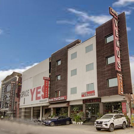 Hotel Venus Plaza Új-Delhi Kültér fotó
