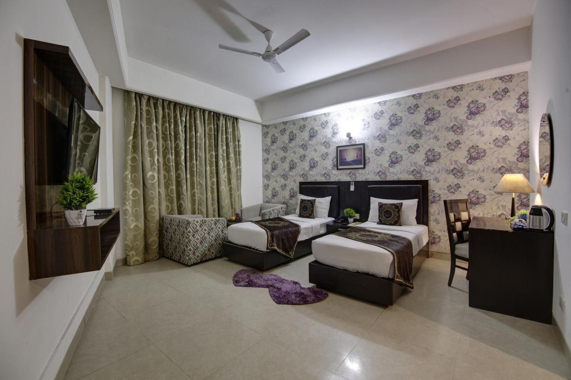 Hotel Venus Plaza Új-Delhi Kültér fotó