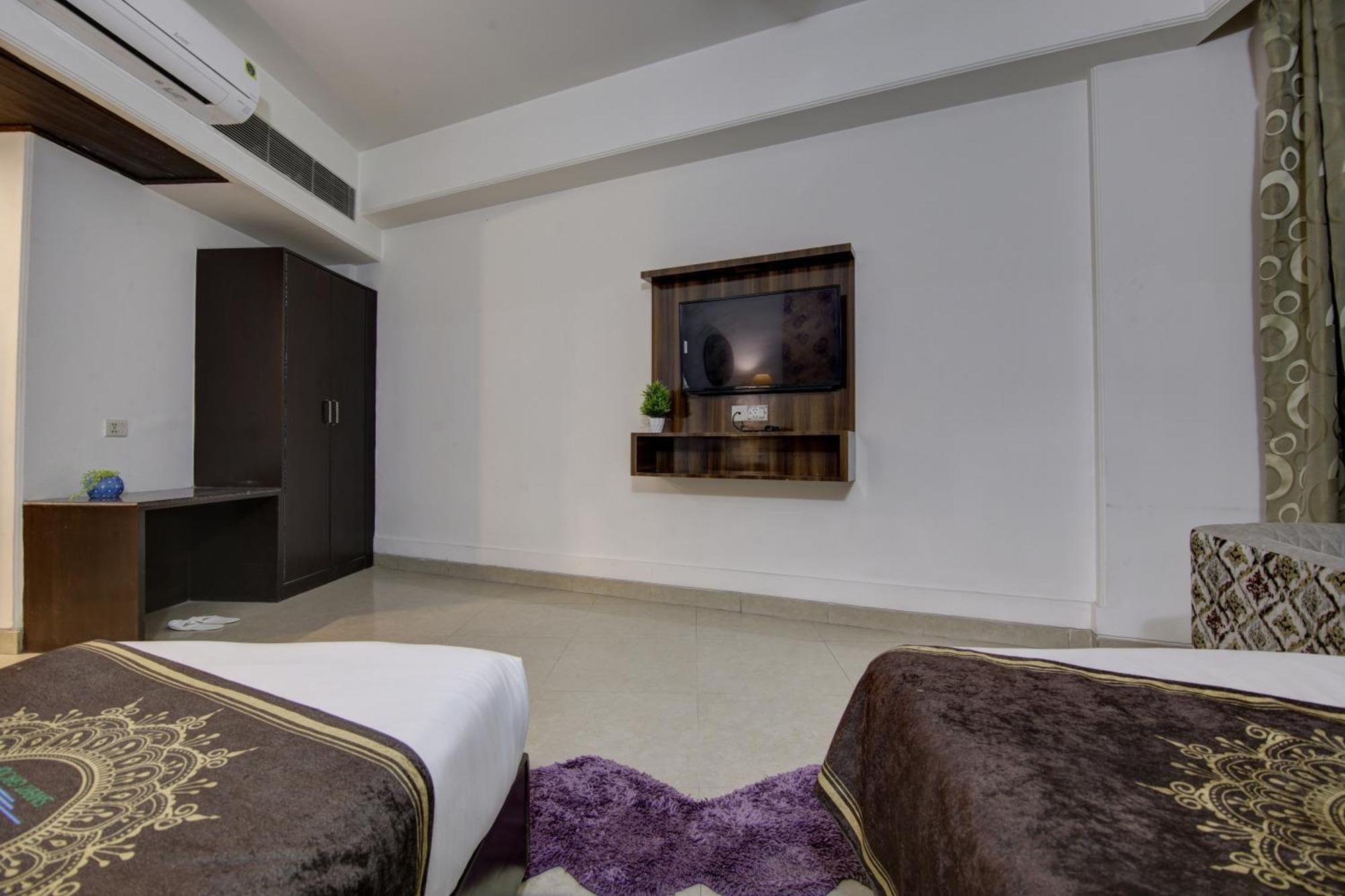 Hotel Venus Plaza Új-Delhi Kültér fotó