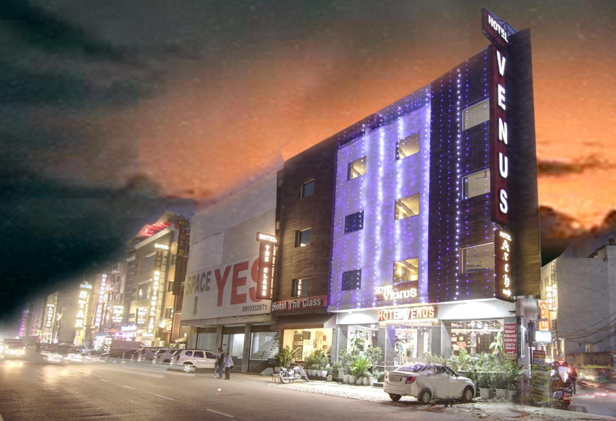 Hotel Venus Plaza Új-Delhi Kültér fotó