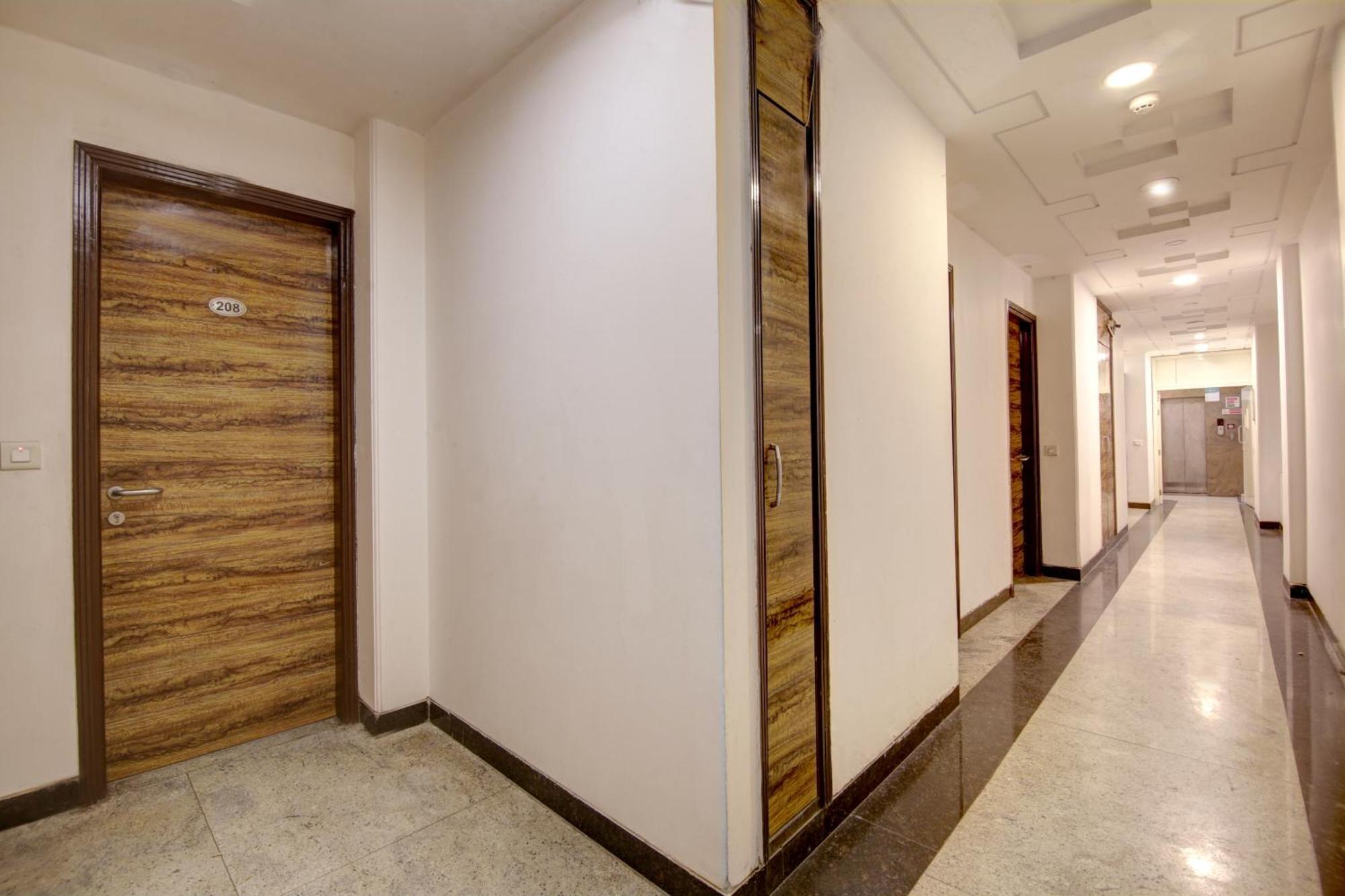 Hotel Venus Plaza Új-Delhi Kültér fotó