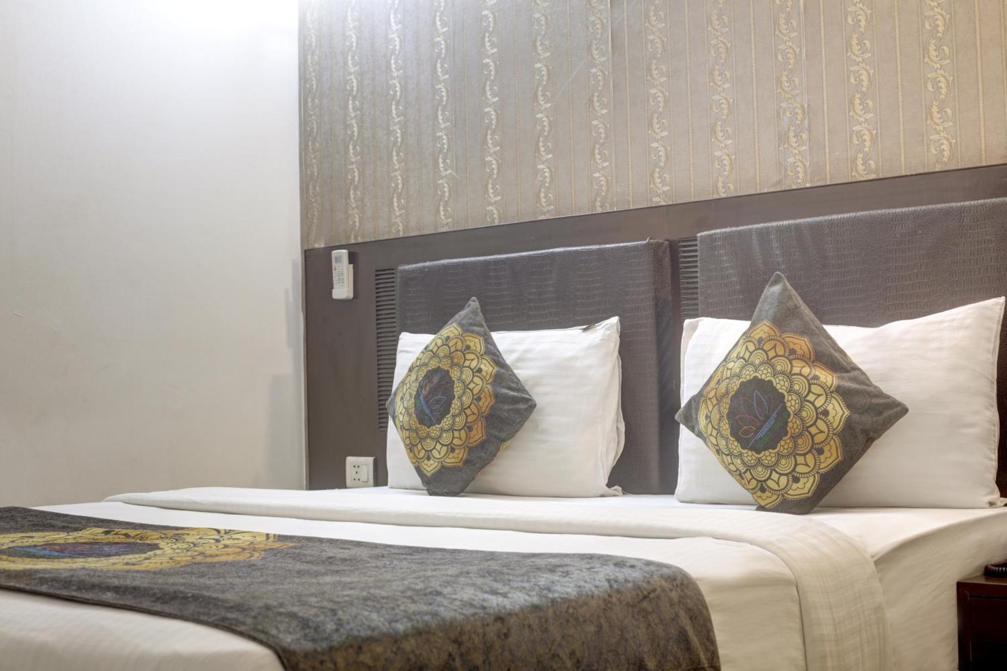 Hotel Venus Plaza Új-Delhi Kültér fotó