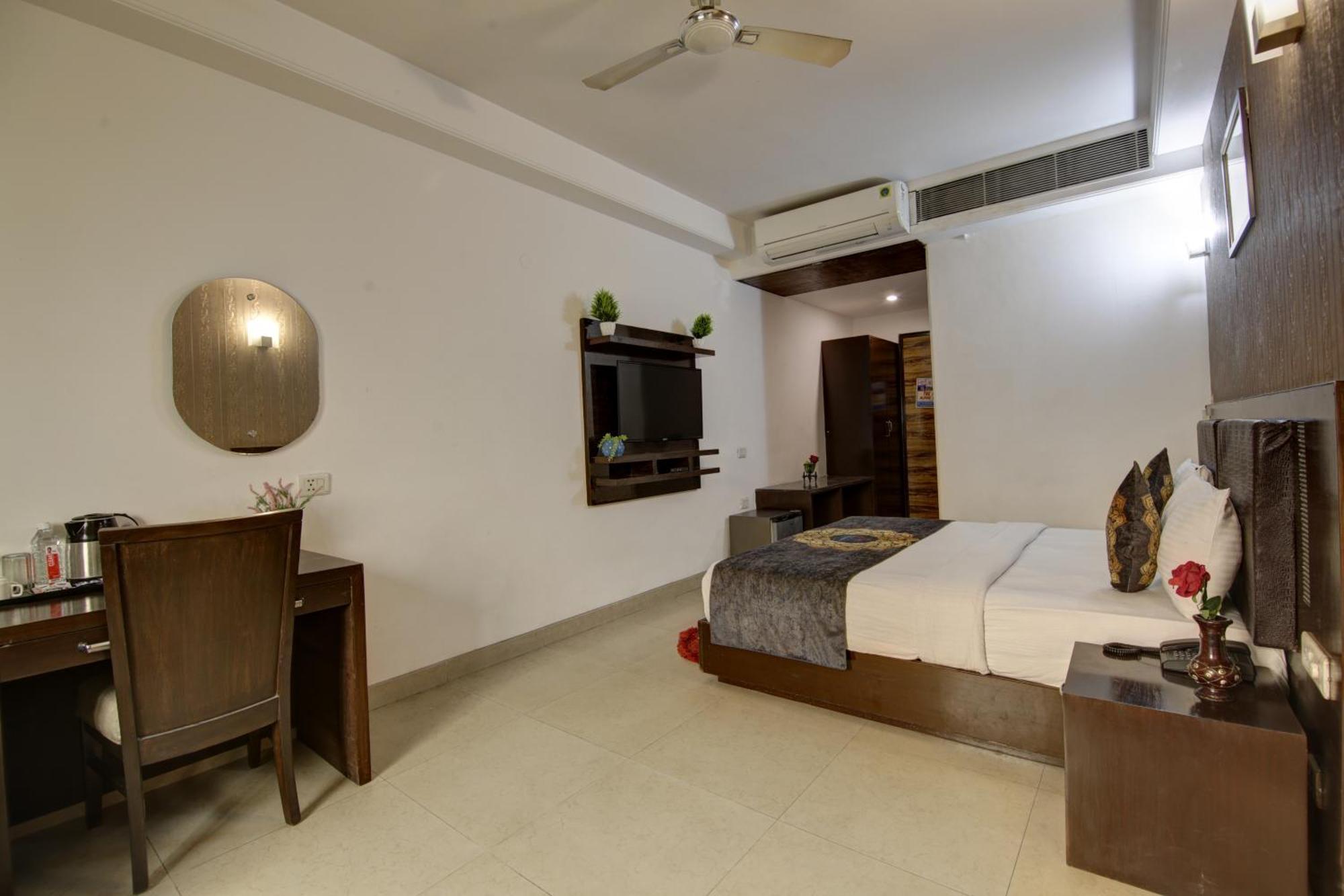 Hotel Venus Plaza Új-Delhi Kültér fotó