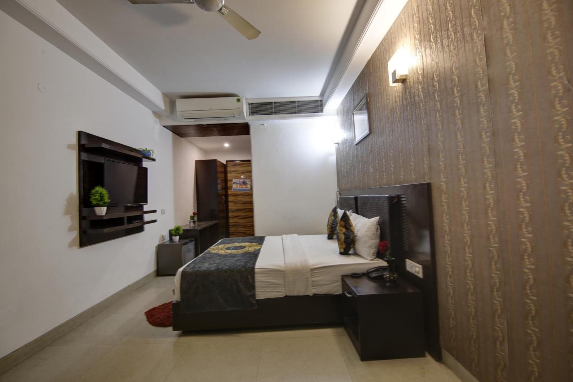 Hotel Venus Plaza Új-Delhi Kültér fotó