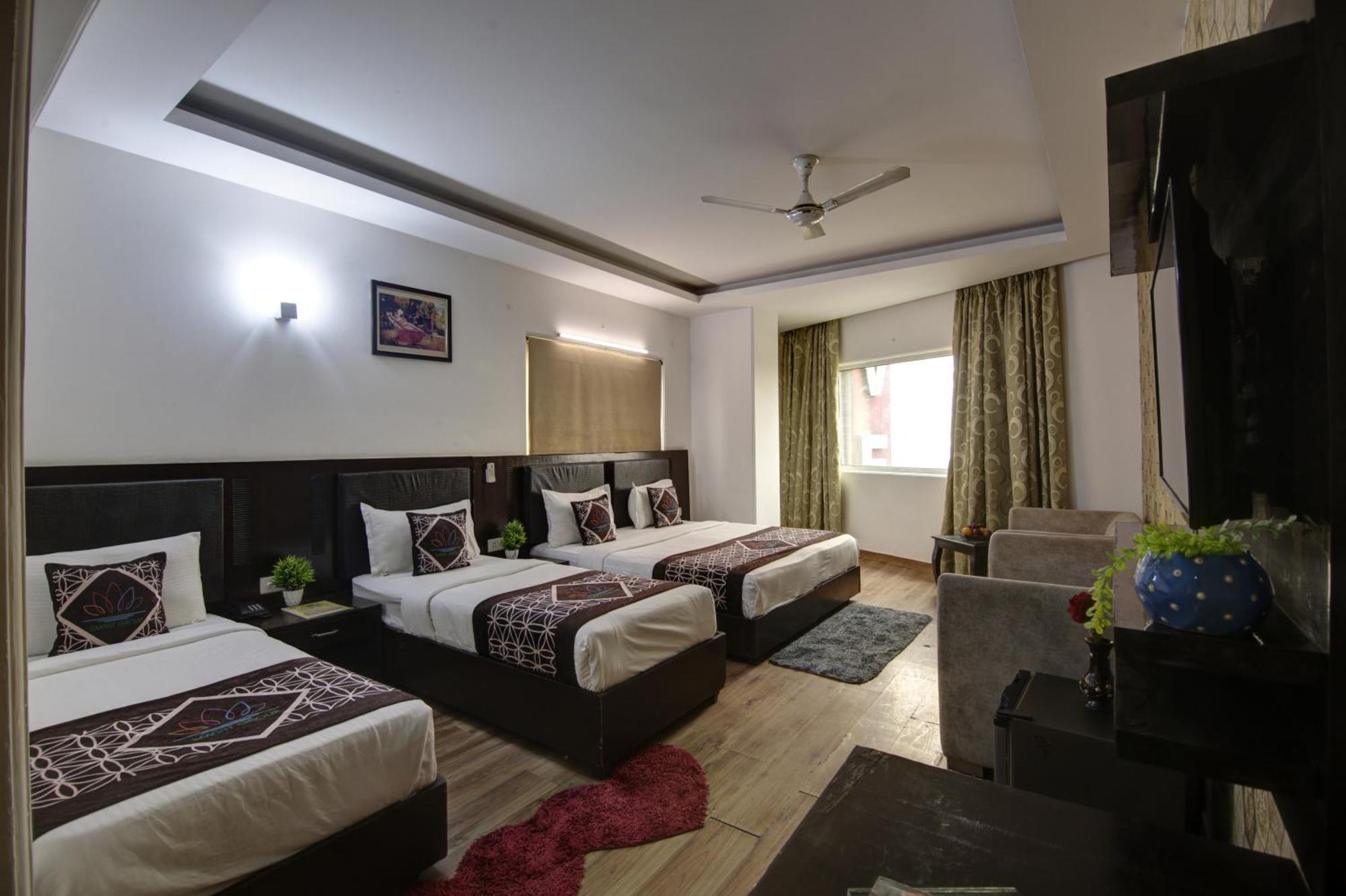 Hotel Venus Plaza Új-Delhi Kültér fotó