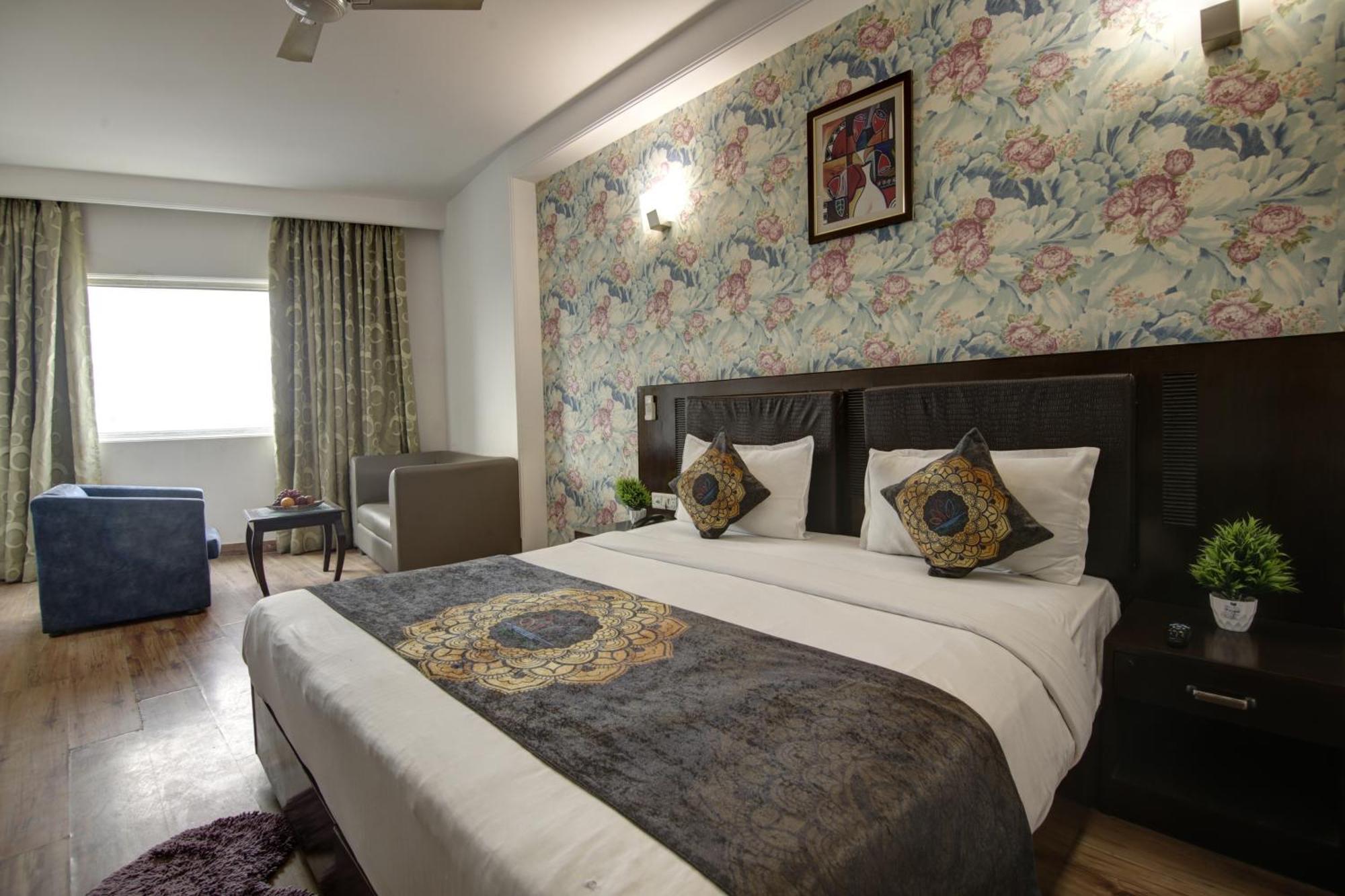 Hotel Venus Plaza Új-Delhi Kültér fotó