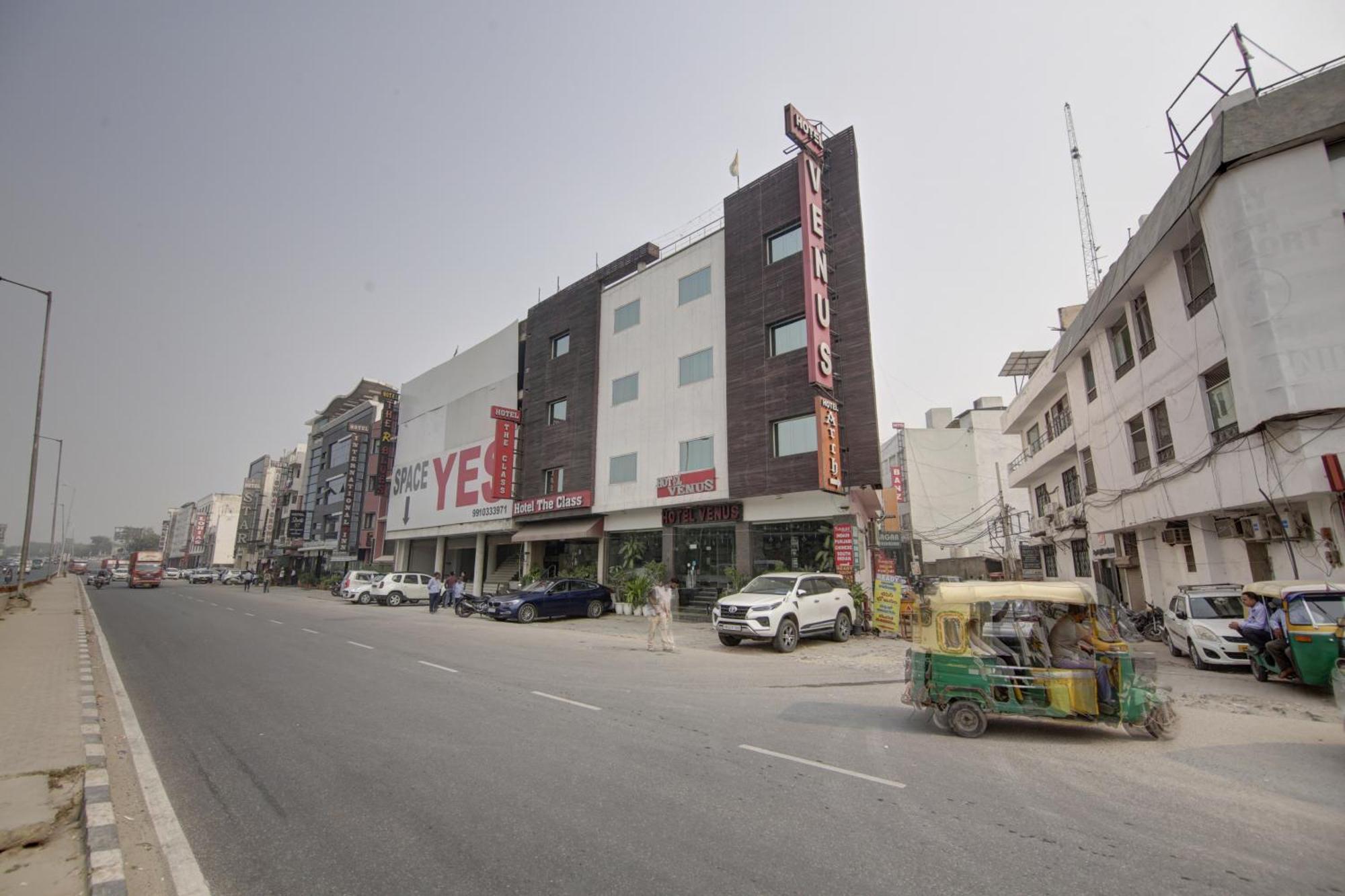 Hotel Venus Plaza Új-Delhi Kültér fotó